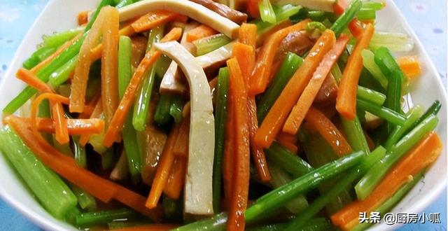山芹菜怎么做好吃又简单？「健康养生」烹调与食疗——变豆菜_山芹菜